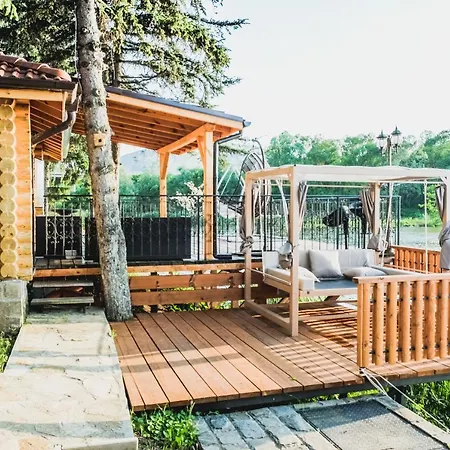 Къща За Гости * Ivanyane