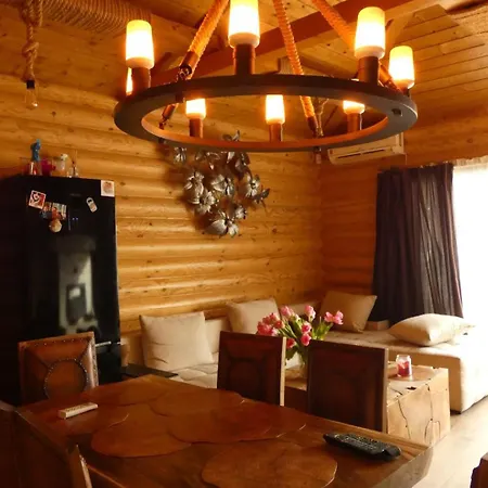 Guest House Qzovir Malo Buchino Maison d'hôtes *